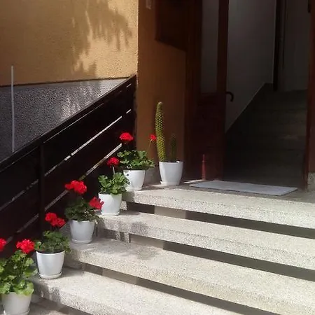 Vrnjci House 3*