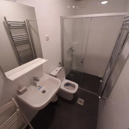 Gasthof Vrnjci House